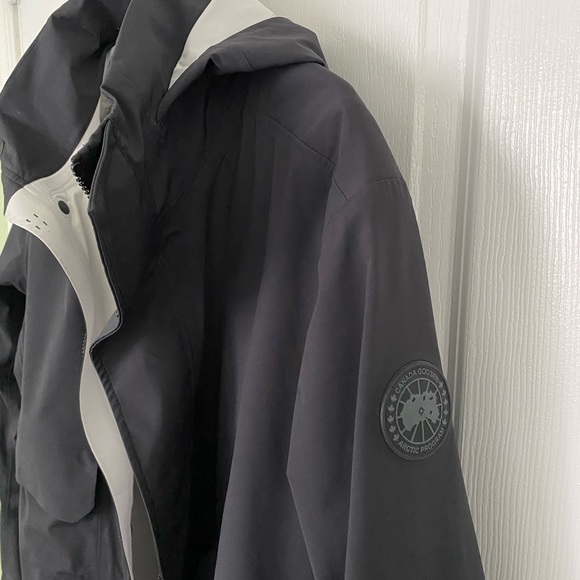 Canada Goose Meaford Rain Jacket Black Label - Picture 2 of 3